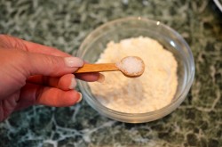 Куриная печень в кляре жареная - шаг 2