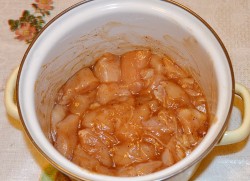 Куриное филе с ананасами и кетчупом в духовке - шаг 4