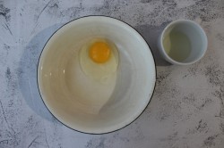 Куриный суп с домашней яичной лапшой - шаг 3 Куриный суп с домашней яичной лапшой - шаг 3