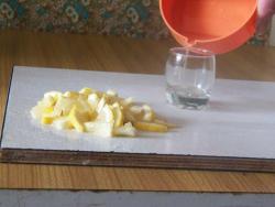 Филе курицы, тушеное в сметанном соусе с зеленью - шаг 6 Филе курицы, тушеное в сметанном соусе с зеленью - шаг 6