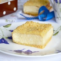 Лакомка с творогом из песочного теста