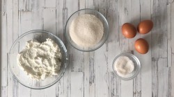 Лакомка с творогом из песочного теста - шаг 4