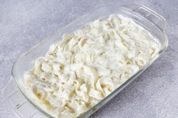 Лапшевник с творогом в духовке - шаг 5 Лапшевник с творогом в духовке - шаг 5