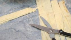 Лавашные чипсы в духовке - шаг 1