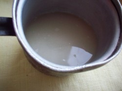 Сладкие леденцы с маслом на палочке - шаг 2