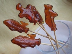 Сладкие леденцы с маслом на палочке - шаг 5