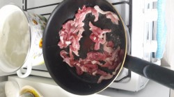 Легкий салат со свининой - шаг 1 Легкий салат со свининой - шаг 1