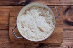 Голубцы ленивые с капустой и фаршем в духовке - шаг 2