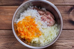 Голубцы ленивые с капустой и фаршем в духовке - шаг 8