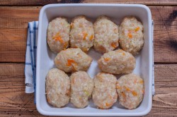 Голубцы ленивые с капустой и фаршем в духовке - шаг 9