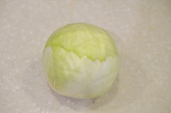 Капуста для голубцов в микроволновке - шаг 1 Капуста для голубцов в микроволновке - шаг 1