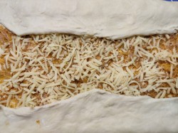 Луковый рулет - шаг 11