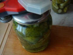 Огурцы корнишоны маринованные на зиму - шаг 4 Огурцы корнишоны маринованные на зиму - шаг 4
