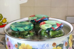 Маринованные огурцы стерилизованные - шаг 6 Маринованные огурцы стерилизованные - шаг 6