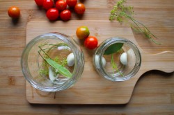 Маринованные помидоры черри на зиму в банке - шаг 5 Маринованные помидоры черри на зиму в банке - шаг 5