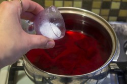 Маринованные яйца куриные - шаг 5