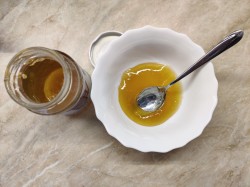 Медовый маринад для курицы - шаг 1