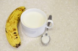 Банановый коктейль молочный - шаг 1 Банановый коктейль молочный - шаг 1