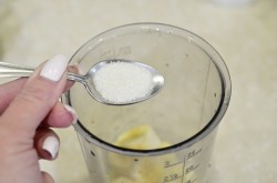 Банановый коктейль молочный - шаг 3 Банановый коктейль молочный - шаг 3