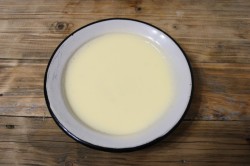 Молочное мороженое с клубникой - шаг 4