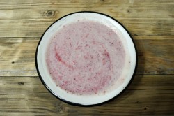 Молочное мороженое с клубникой - шаг 6