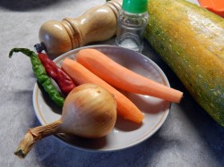 Морковь по корейски с кабачками на зиму - шаг 1 Морковь по корейски с кабачками на зиму - шаг 1