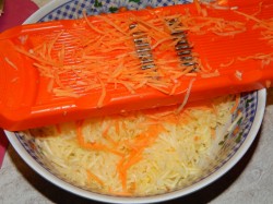 Морковь по корейски с кабачками на зиму - шаг 4 Морковь по корейски с кабачками на зиму - шаг 4