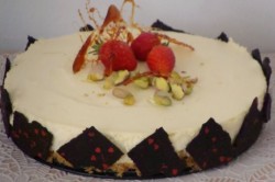 Торт - Мусс из белого шоколада с клубничной прослойкой - шаг 11