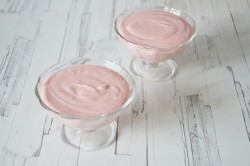 Мусс из зефира с клубникой и земляникой - шаг 12