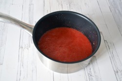 Мусс из зефира с клубникой и земляникой - шаг 5