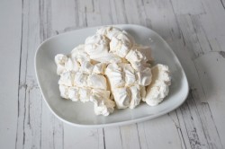 Мусс из зефира с клубникой и земляникой - шаг 6