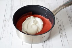 Мусс из зефира с клубникой и земляникой - шаг 10