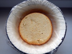 Торт Клубника со сливками с желатином - шаг 10 Торт Клубника со сливками с желатином - шаг 10