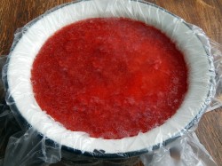 Торт Клубника со сливками с желатином - шаг 12 Торт Клубника со сливками с желатином - шаг 12