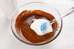 Муссовый торт с зеркальной глазурью и вафельными коржами - шаг 16 Муссовый торт с зеркальной глазурью и вафельными коржами - шаг 16