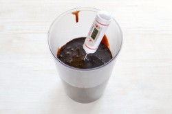 Муссовый торт с зеркальной глазурью и вафельными коржами - шаг 25 Муссовый торт с зеркальной глазурью и вафельными коржами - шаг 25