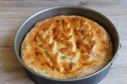 Пирог с мясом в духовке из дрожжевого теста - шаг 15