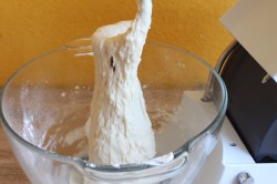 Пирог с мясом в духовке из дрожжевого теста - шаг 5