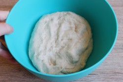 Пирог с мясом в духовке из дрожжевого теста - шаг 7