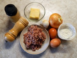 Мясные зразы с сыром - шаг 1 Мясные зразы с сыром - шаг 1