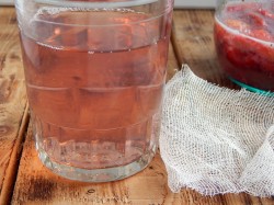 Настойка из клубники - шаг 5 Настойка из клубники - шаг 5