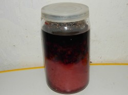 Настойка из варенья - шаг 3 Настойка из варенья - шаг 3