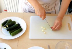 Маринованные огурцы без стерилизации на зиму с уксусом - шаг 2 Маринованные огурцы без стерилизации на зиму с уксусом - шаг 2