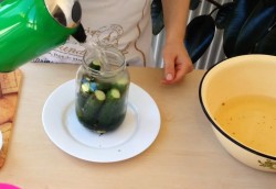 Маринованные огурцы без стерилизации на зиму с уксусом - шаг 6 Маринованные огурцы без стерилизации на зиму с уксусом - шаг 6