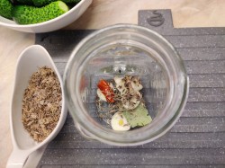 Соленые огурцы с водкой на зиму хрустящие - шаг 4 Соленые огурцы с водкой на зиму хрустящие - шаг 4