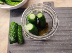 Соленые огурцы с водкой на зиму хрустящие - шаг 5 Соленые огурцы с водкой на зиму хрустящие - шаг 5