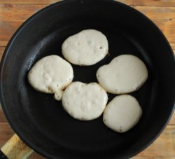 Оладьи из манной каши - шаг 6 Оладьи из манной каши - шаг 6