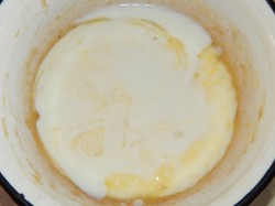 Оладьи классические на кефире - шаг 3 Оладьи классические на кефире - шаг 3