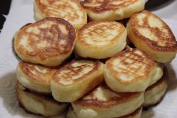 Воздушные оладьи на кефире Очень Пышные - шаг 13 Воздушные оладьи на кефире Очень Пышные - шаг 13