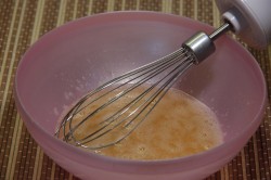 Воздушные оладьи на кефире Очень Пышные - шаг 2 Воздушные оладьи на кефире Очень Пышные - шаг 2